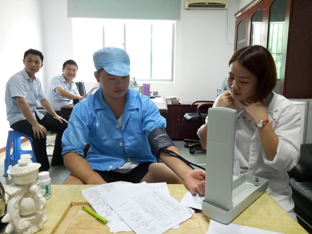 關(guān)注健康，領(lǐng)航集團(tuán)組織員工健康體檢