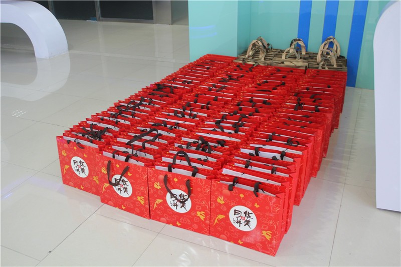 好時(shí)節(jié)，愿得年年，常見(jiàn)中秋月