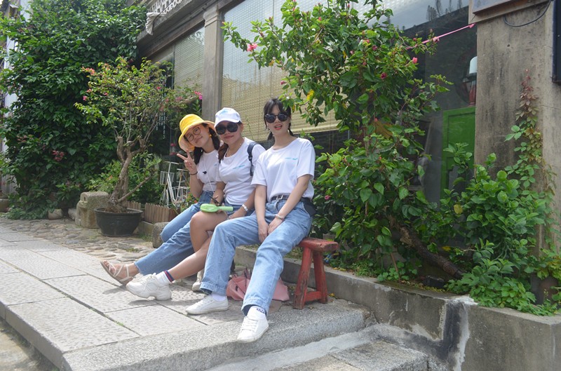 年領(lǐng)航集團(tuán)南澳西沖歡樂(lè)之旅！