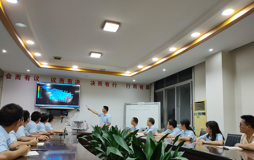 為不同領(lǐng)域客戶(hù)在模具設計與制造積累豐富經(jīng)驗，在汽車(chē)、新能源、通信、醫療等行業(yè)有顯著(zhù)優(yōu)勢。