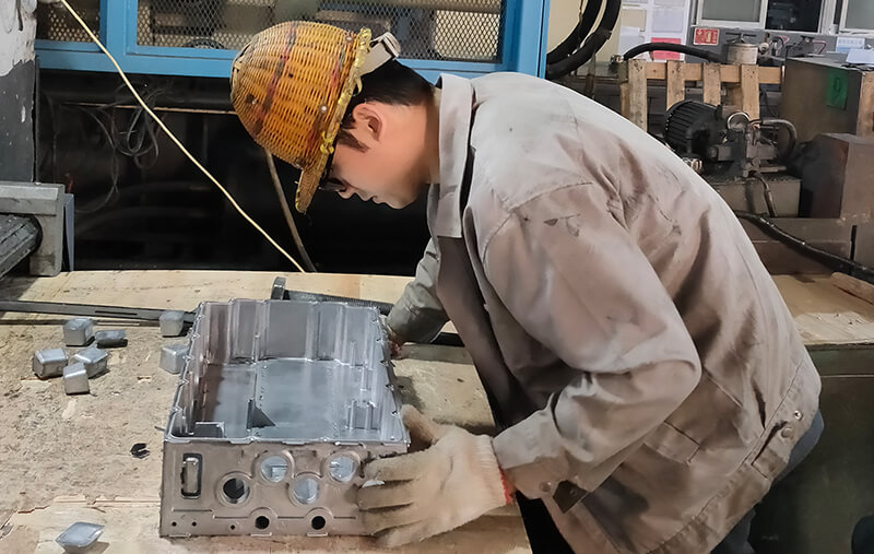 壓鑄巡檢，自檢